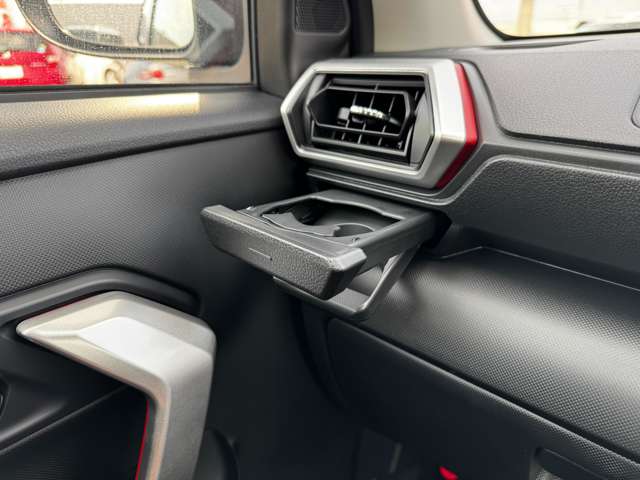 トヨタ ライズ　ハイブリッド ハイブリッド １．２ Ｚ R7年 (九州・沖縄) 99