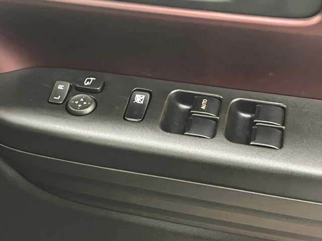 スズキ スペーシア　ギア ６６０ カスタム ハイブリッド ＸＳターボ ４ＷＤ R5年 (北海道) 99