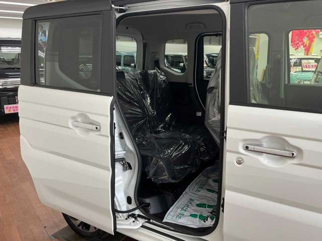 スズキ スペーシア　ギア ６６０ カスタム ハイブリッド ＸＳターボ ４ＷＤ R5年 (北海道) 99