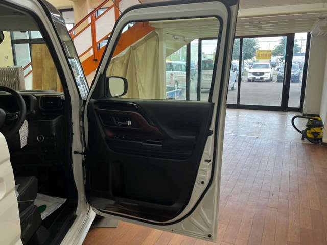 スズキ スペーシア　ギア ６６０ カスタム ハイブリッド ＸＳターボ ４ＷＤ R5年 (北海道) 99