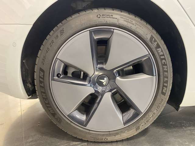 テスラ モデル３ ＲＷＤ R3年 (関東) 99