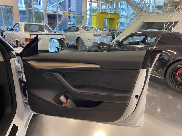 テスラ モデル３ ＲＷＤ R3年 (関東) 99