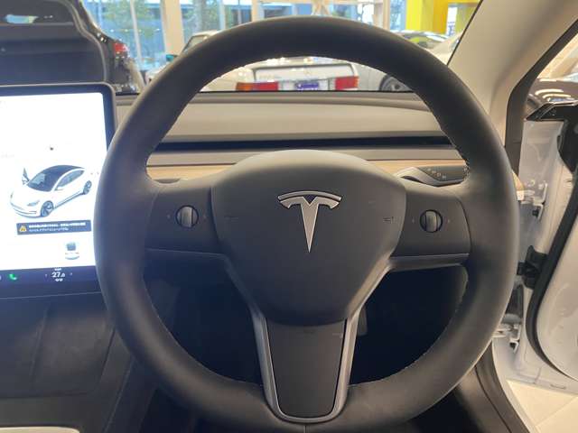 テスラ モデル３ ＲＷＤ R3年 (関東) 99