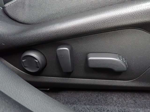 スバル インプレッサ　ハイブリッド ２．０ ＳＴ－Ｇ ４ＷＤ R5年 (関東) 99