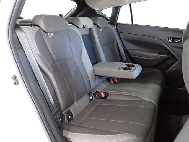 スバル インプレッサ　ハイブリッド ２．０ ＳＴ－Ｇ ４ＷＤ R5年 (関東) 99