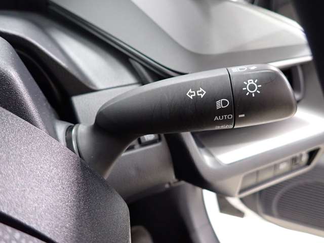 トヨタ プリウス １．８ Ｘ R5年 (関東) 99