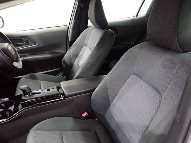 トヨタ プリウス １．８ Ｘ R5年 (関東) 99