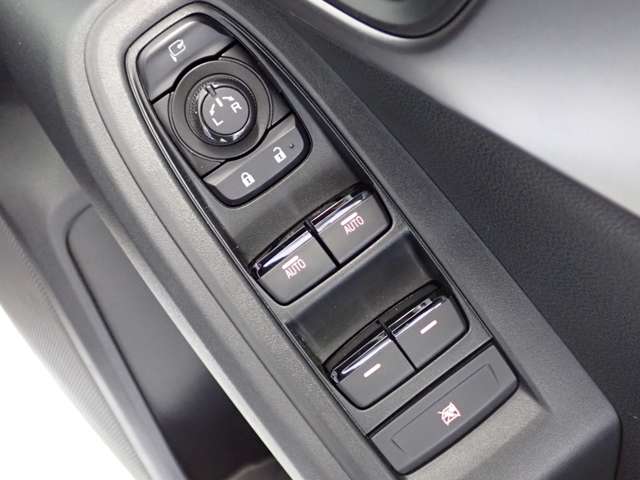 スバル インプレッサ ２．０ ＳＴ ４ＷＤ R5年 (関東) 99