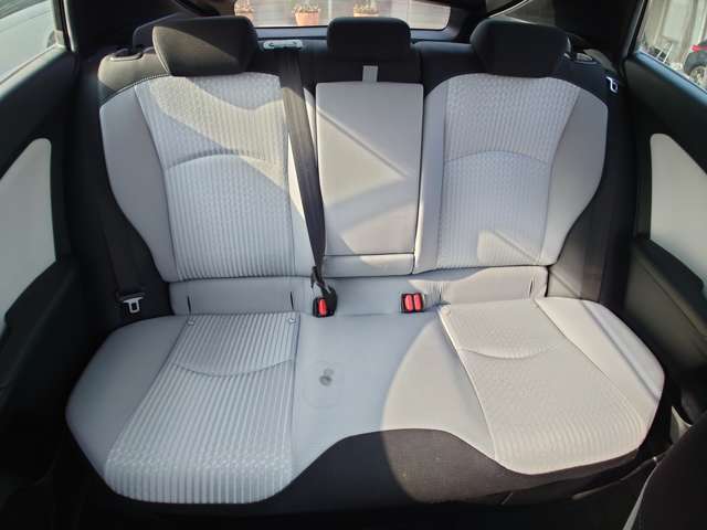 トヨタ プリウス １．８ Ａ H29年 (中国) 99