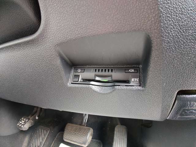 トヨタ プリウス １．８ Ａ H29年 (中国) 99