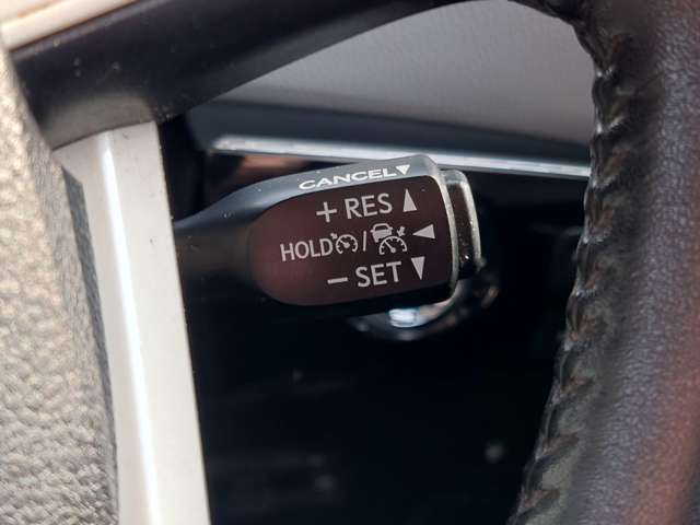 トヨタ プリウス １．８ Ａ H29年 (中国) 99