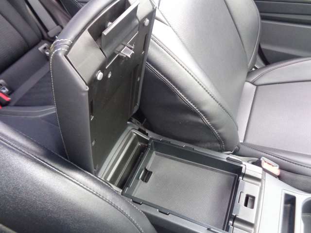 スバル インプレッサスポーツ ２．０ Ｉ－Ｓ アイサイト ４ＷＤ H30年 (中国) 99