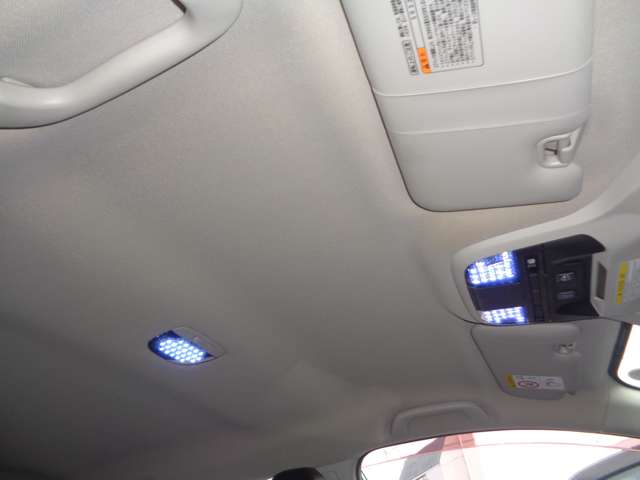 スバル インプレッサスポーツ ２．０ Ｉ－Ｓ アイサイト ４ＷＤ H30年 (中国) 99