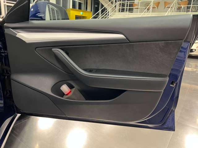 テスラ モデル３ ロングレンジ R4年 (関東) 99