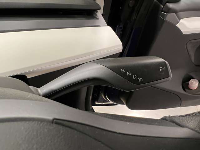 テスラ モデル３ ロングレンジ R4年 (関東) 99