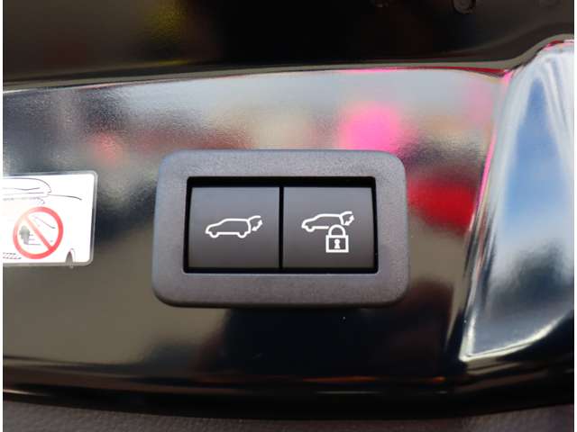 トヨタ プリウスＰＨＶ ２．０ プラグインハイブリッド Ｚ R5年 (関東) 99