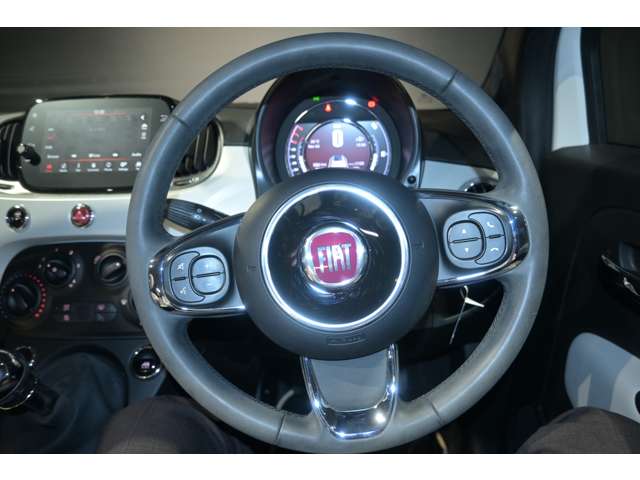 フィアット ５００Ｃ 右Ｈ ５ＭＴ イギリス仕様 日本未導入 R4年 (関東) 99