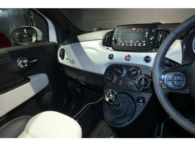 フィアット ５００Ｃ 右Ｈ ５ＭＴ イギリス仕様 日本未導入 R4年 (関東) 99