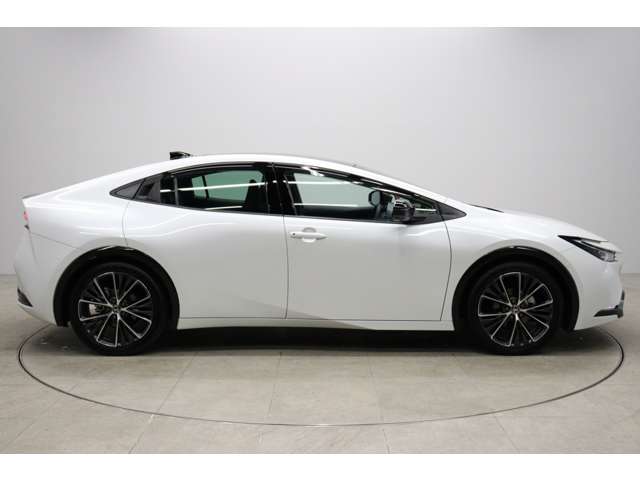 トヨタ プリウス ２．０ Ｚ R5年 (東海) 99