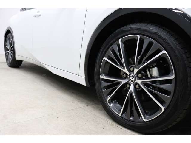 トヨタ プリウス ２．０ Ｚ R5年 (東海) 99