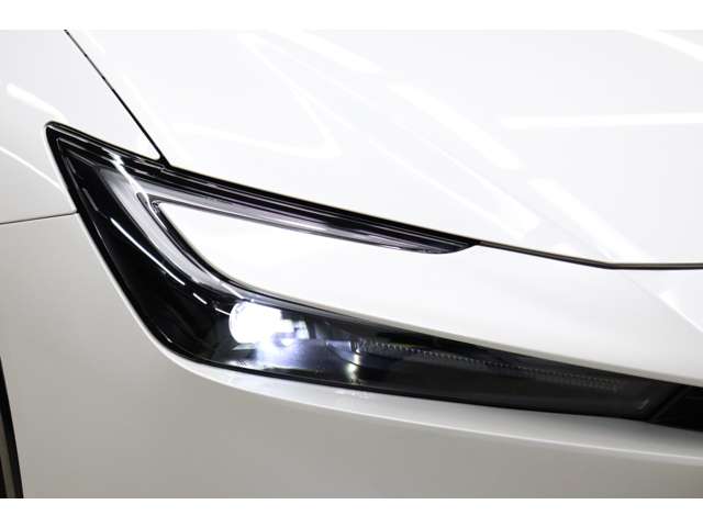 トヨタ プリウス ２．０ Ｚ R5年 (東海) 99