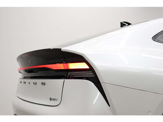 トヨタ プリウス ２．０ Ｚ R5年 (東海) 99