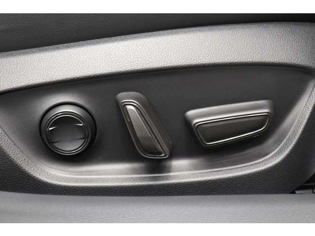 トヨタ プリウス ２．０ Ｚ R5年 (東海) 99