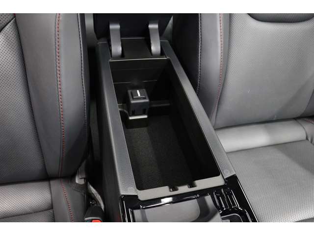 トヨタ プリウス ２．０ Ｚ R5年 (東海) 99