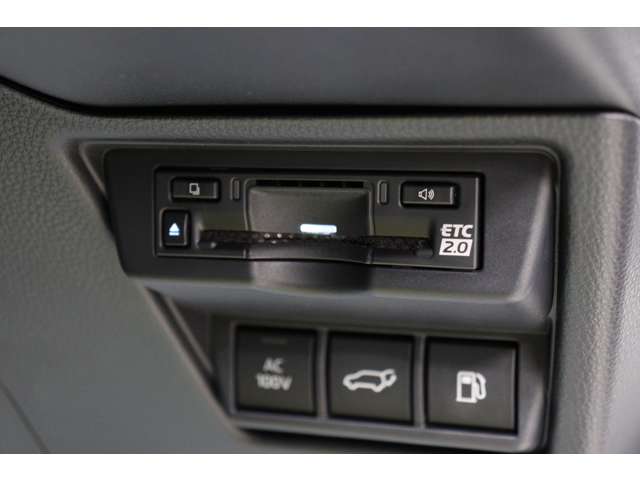 トヨタ プリウス ２．０ Ｚ R5年 (東海) 99