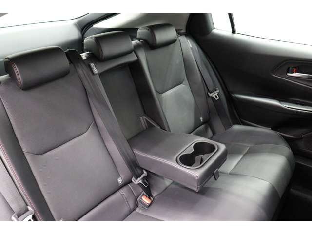 トヨタ プリウス ２．０ Ｚ R5年 (東海) 99