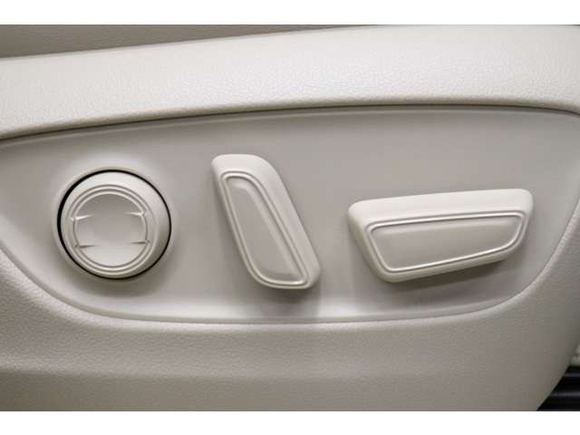 トヨタ ランドクルーザー ３．５ ＺＸ ４ＷＤ R5年 (東海) 99