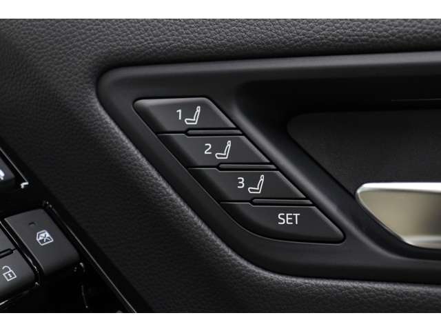 トヨタ ランドクルーザー ３．５ ＺＸ ４ＷＤ R5年 (東海) 99