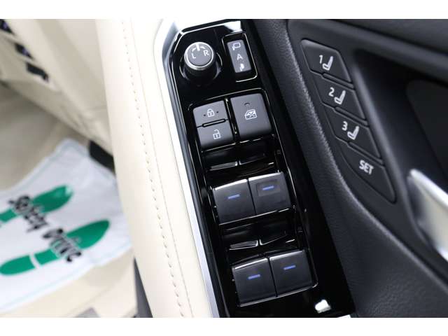 トヨタ ランドクルーザー ３．５ ＺＸ ４ＷＤ R5年 (東海) 99