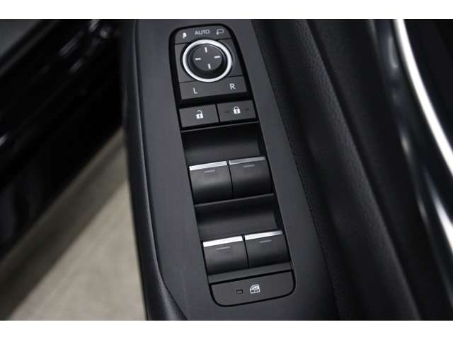 トヨタ プリウス ２．０ Ｚ R6年 (東海) 99