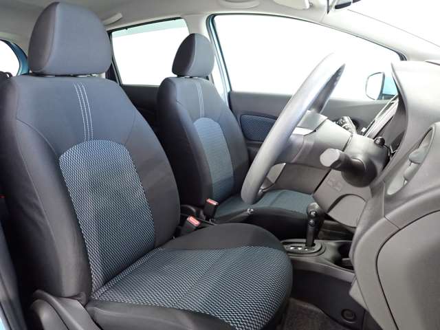 日産 ノート １．２ Ｘ H27年 (関東) 99