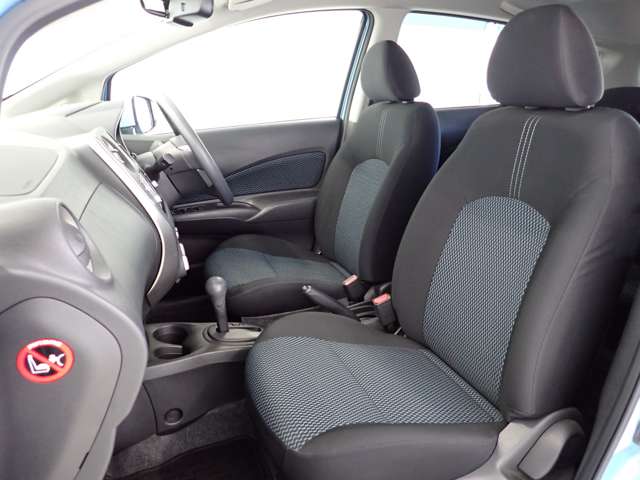 日産 ノート １．２ Ｘ H27年 (関東) 99