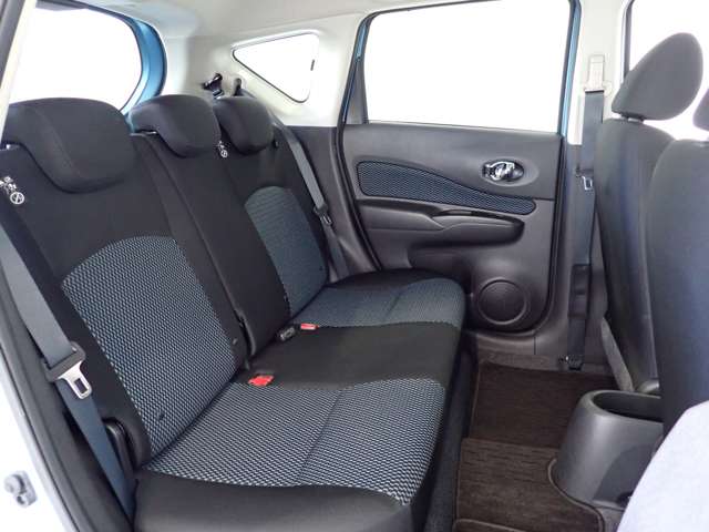 日産 ノート １．２ Ｘ H27年 (関東) 99