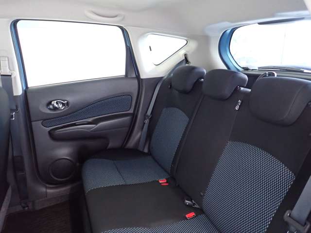 日産 ノート １．２ Ｘ H27年 (関東) 99