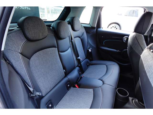 ミニ ミニ クーパーＤ ５ドア カムデン エディション ＤＣＴ R6年 (近畿) 99