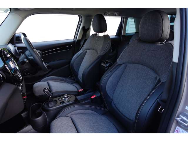 ミニ ミニ クーパーＤ ５ドア カムデン エディション ＤＣＴ R6年 (近畿) 99