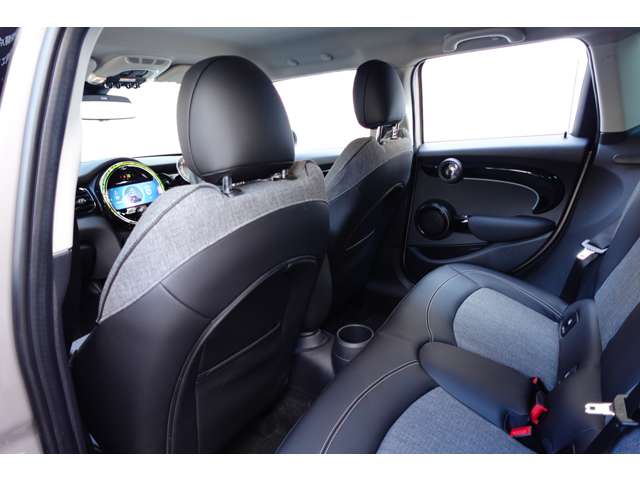 ミニ ミニ クーパーＤ ５ドア カムデン エディション ＤＣＴ R6年 (近畿) 99