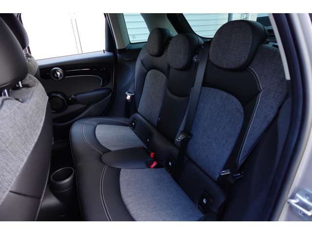 ミニ ミニ クーパーＤ ５ドア カムデン エディション ＤＣＴ R6年 (近畿) 99