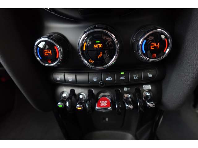 ミニ ミニ クーパーＤ ５ドア カムデン エディション ＤＣＴ R6年 (近畿) 99