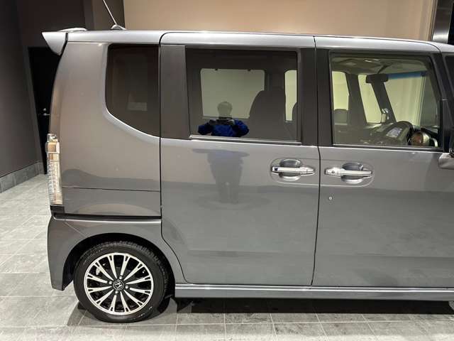 ホンダ Ｎ　ＢＯＸ ６６０ カスタムＧ ターボ Ｌパッケージ H27年 (近畿) 99