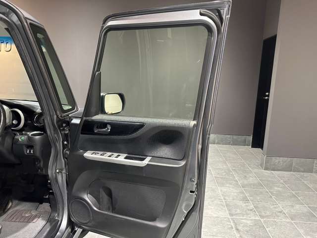 ホンダ Ｎ　ＢＯＸ ６６０ カスタムＧ ターボ Ｌパッケージ H27年 (近畿) 99