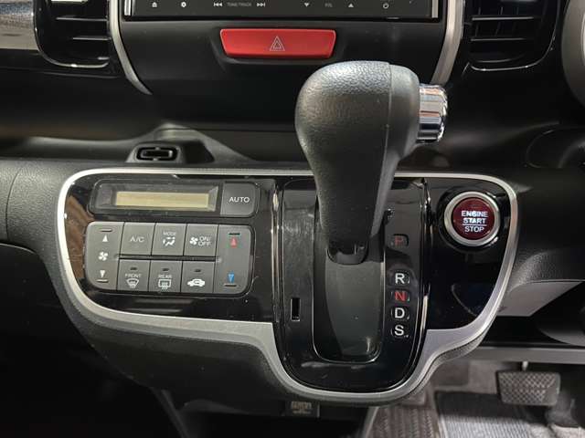 ホンダ Ｎ　ＢＯＸ ６６０ カスタムＧ ターボ Ｌパッケージ H27年 (近畿) 99