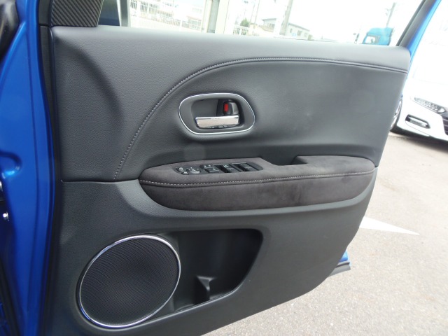 ホンダ ヴェゼル １．５ ハイブリッド ＲＳ ホンダセンシング R1年 (東海) 99