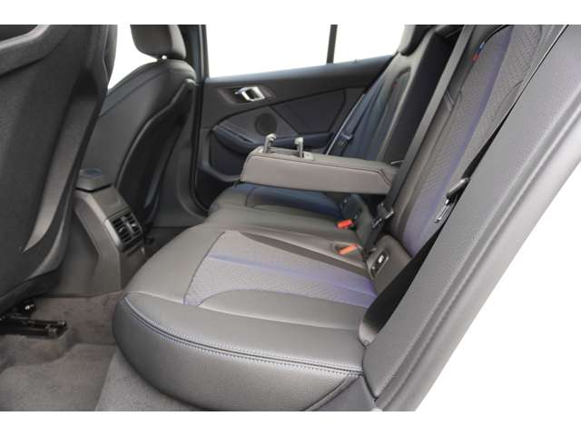 ＢＭＷ １シリーズ １１８Ｄ Ｍスポーツ ディーゼルターボ R6年 (近畿) 99