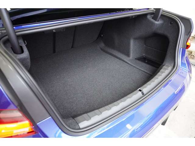 ＢＭＷ ３シリーズ ３２０ｉ　Ｍスポーツ R6年 (近畿) 99