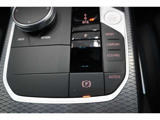 ＢＭＷ ３シリーズ ３２０ｉ　Ｍスポーツ R6年 (近畿) 99